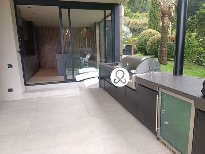 Casa de 4 alcobas en venta en Zona Centro, Envigado, 1870 m² · foto 13 de 23