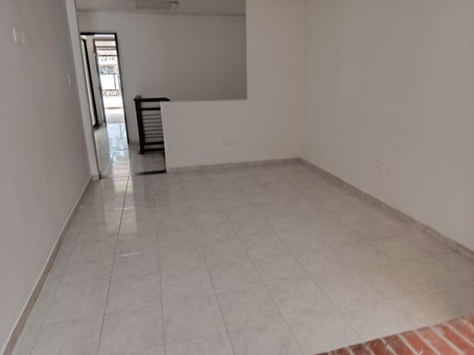 Casa en venta en Pampa Linda, Cali · foto 3 de 18