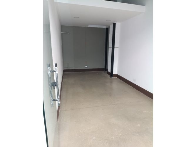 Local en arriendo en Colina Versalles, Girón, 28 m² · foto 7 de 10