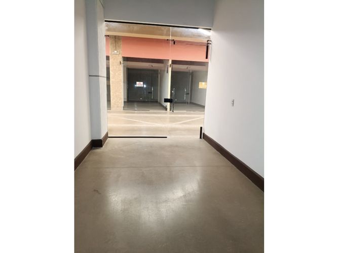 Local en arriendo en Colina Versalles, Girón, 28 m² · foto 10 de 10