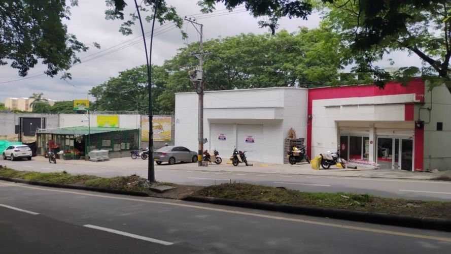 Bodega en arriendo en Los Dujos, Neiva, 280 m² · foto 2 de 12