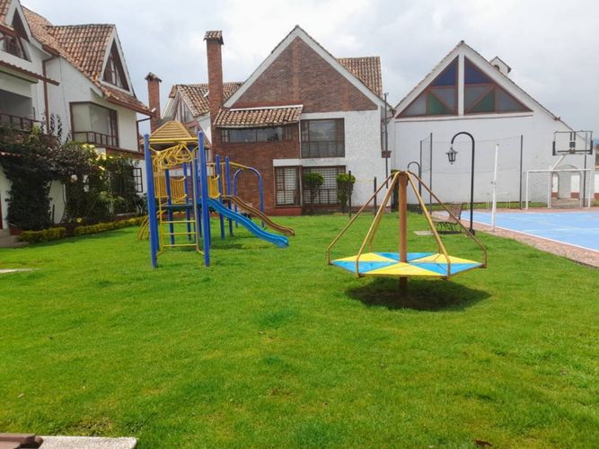 Casa de 4 alcobas en venta en San Jose De Bavaria, Bogotá, 176 m² · foto 7 de 24