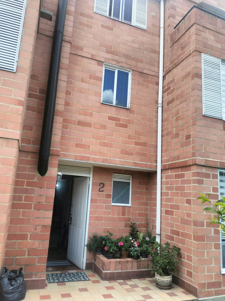 Casa en venta en Colina Campestre, Bogotá · foto 3 de 24