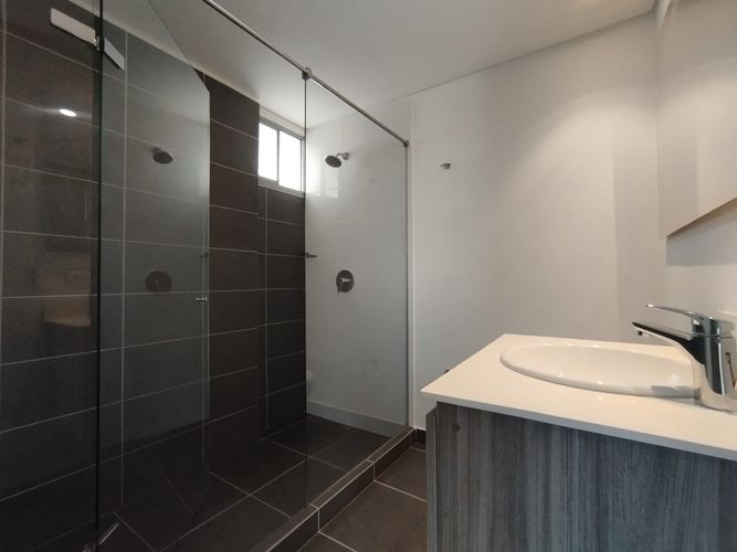 Apartamento de 2 alcobas en arriendo en El Poblado, Medellín, 106 m² · foto 17 de 20