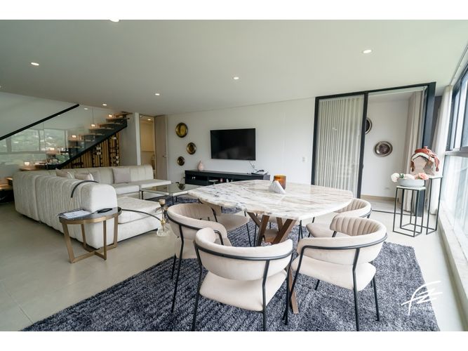 Apartamento de 3 alcobas en venta en Mesa, Envigado, 239 m² · foto 3 de 24