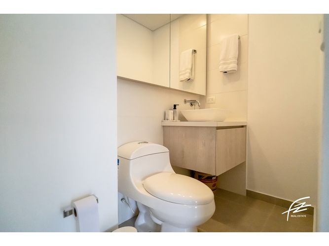 Apartamento de 3 alcobas en venta en Mesa, Envigado, 239 m² · foto 4 de 24