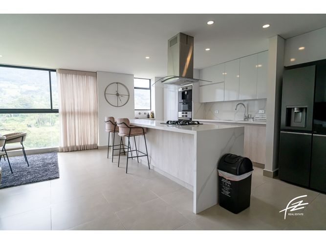 Apartamento de 3 alcobas en venta en Mesa, Envigado, 239 m² · foto 5 de 24