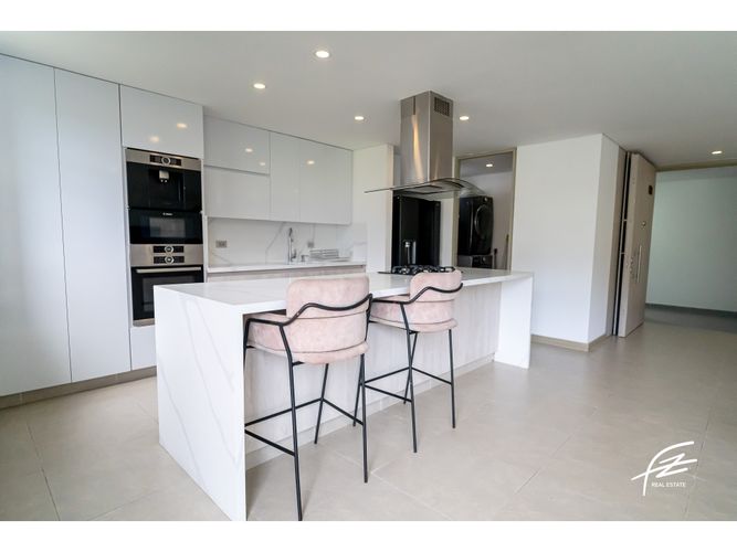 Apartamento de 3 alcobas en venta en Mesa, Envigado, 239 m² · foto 6 de 24