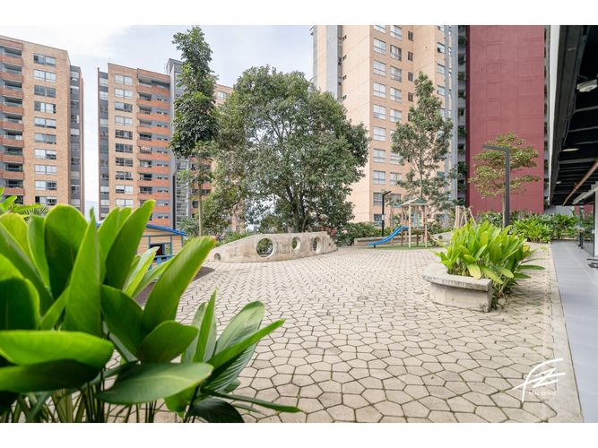 Apartamento de 3 alcobas en venta en Mesa, Envigado, 239 m² · foto 21 de 24