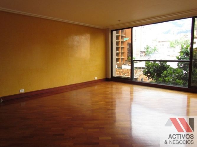 Apartamento de 4 alcobas en arriendo en Astorga, Medellín, 220 m² · foto 4 de 12