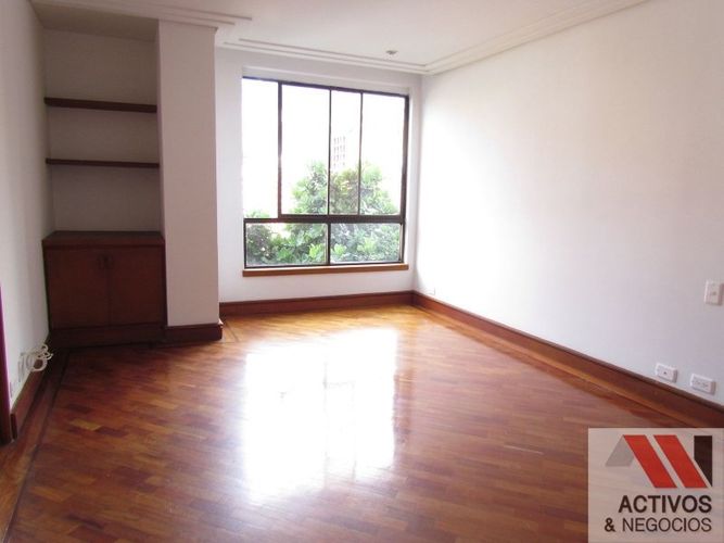 Apartamento de 4 alcobas en arriendo en Astorga, Medellín, 220 m² · foto 8 de 12