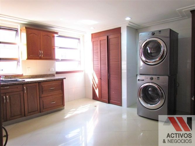 Apartamento de 4 alcobas en arriendo en Astorga, Medellín, 220 m² · foto 11 de 12