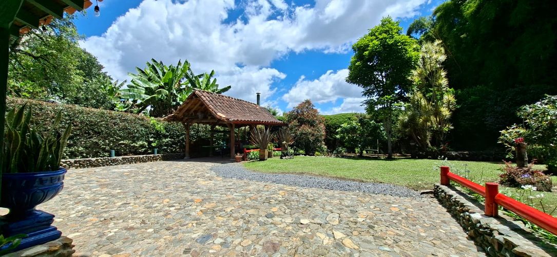 Casa de 4 alcobas en venta en El Tambo, La Ceja, 525 m² · foto 5 de 24