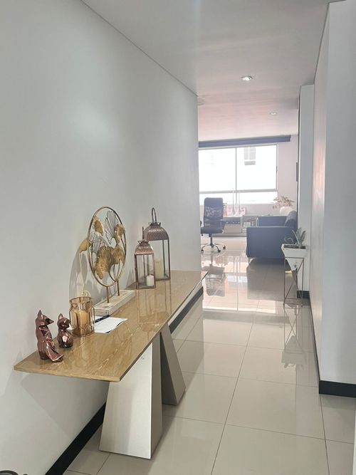 Apartamento de 3 alcobas en venta en Normandia, Cali, 227 m² · foto 4 de 13