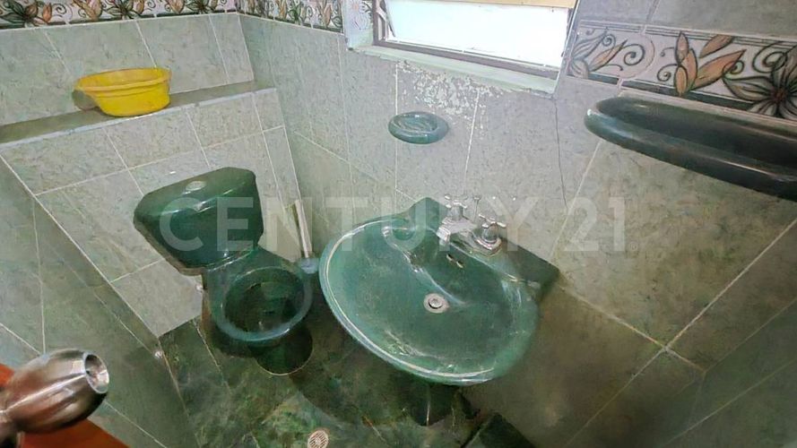 Casa de 8 alcobas en venta en Santa Cecilia, Bogotá, 288 m² · foto 7 de 19