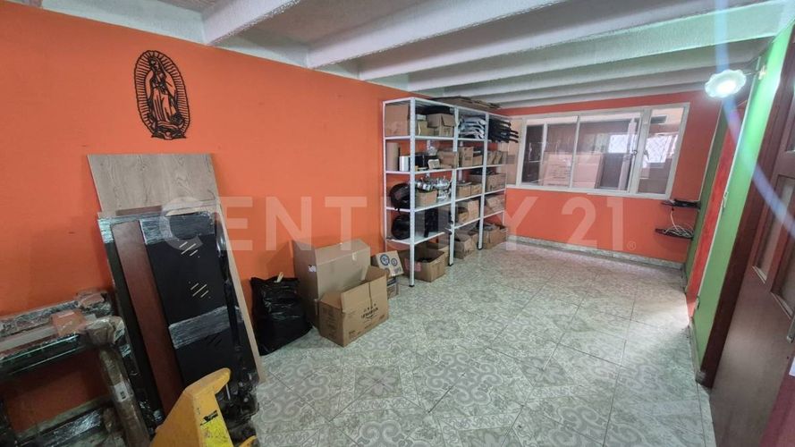 Casa de 8 alcobas en venta en Santa Cecilia, Bogotá, 288 m² · foto 16 de 19