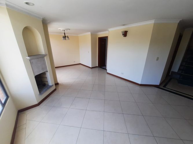 Apartamento en venta en Quinta Paredes, Bogotá · foto 3 de 20