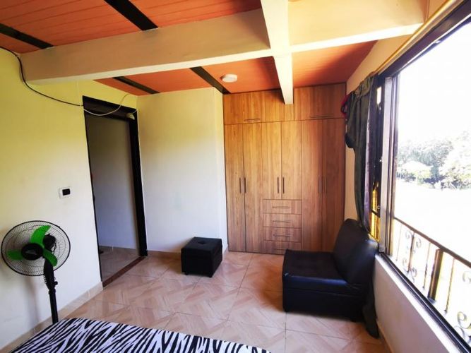 Casa de 8 alcobas en venta en La Esperanza, Ibagué, 245 m² · foto 8 de 24