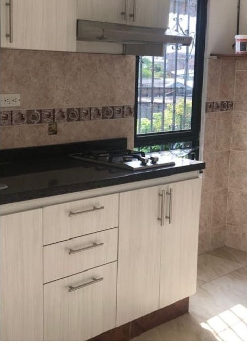 Casa de 10 alcobas en venta en Cristobal Colon, Cali, 210 m² · foto 2 de 9