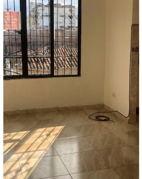 Casa de 10 alcobas en venta en Cristobal Colon, Cali, 210 m² · foto 5 de 9