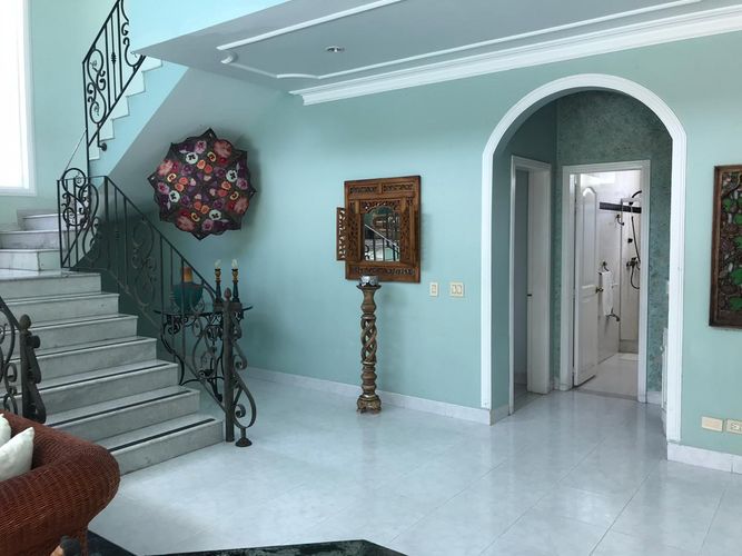 Casa de 4 alcobas en venta en Girardot, Girardot, 362 m² · foto 11 de 22