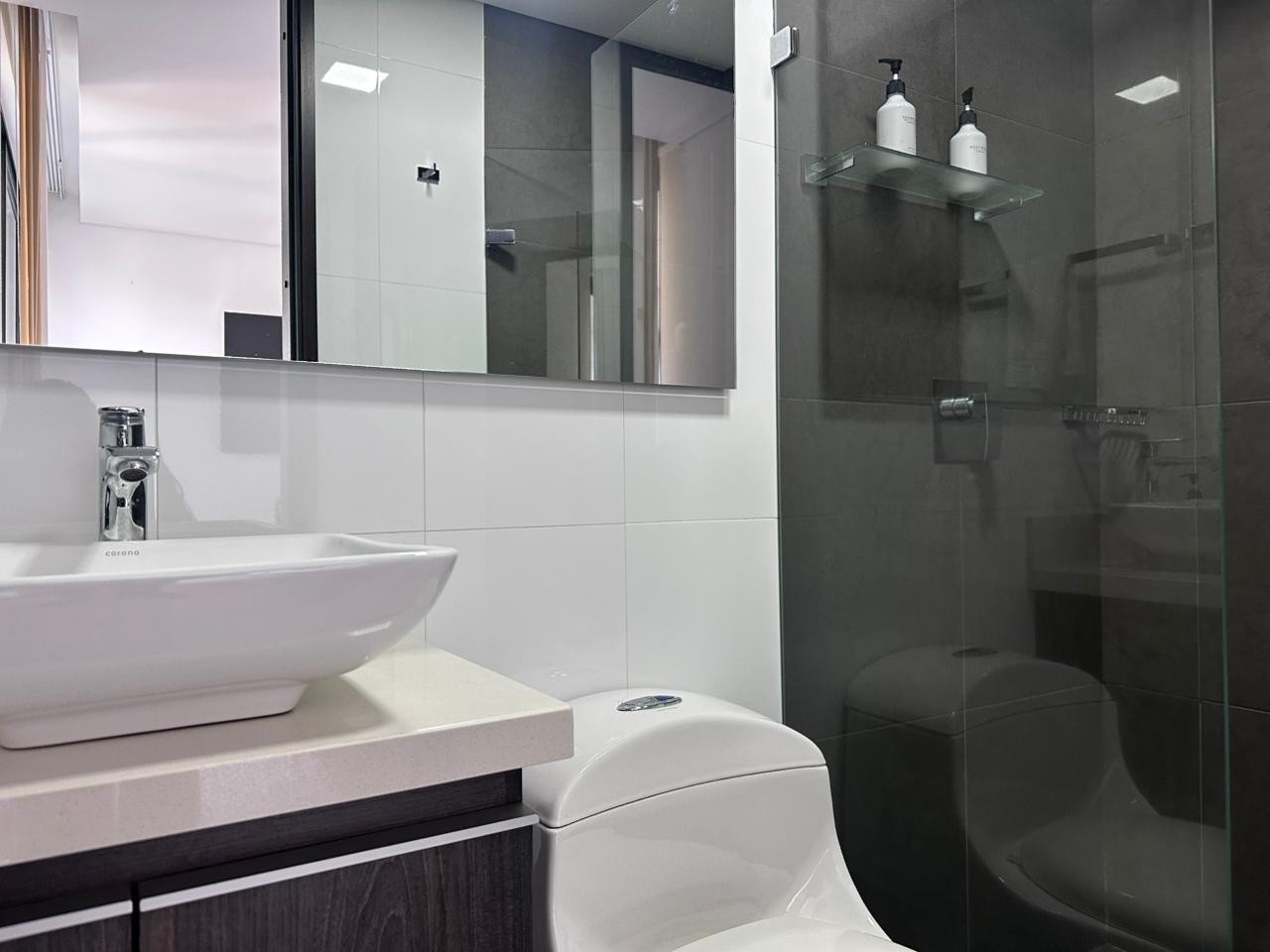Apartamento en arriendo en El Poblado, Medellín · foto 16 de 17