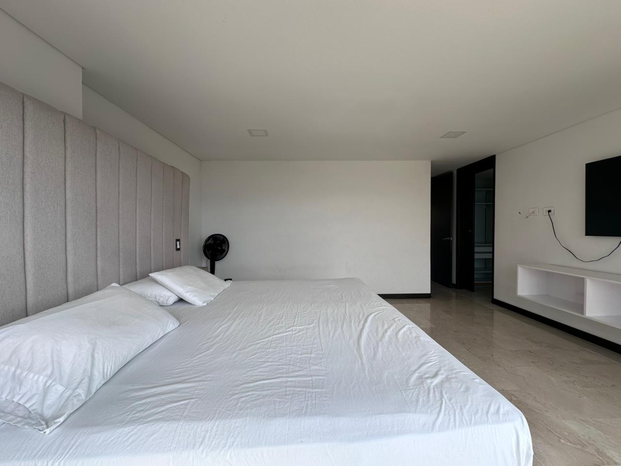 Apartamento en arriendo en El Poblado, Medellín · foto 13 de 17