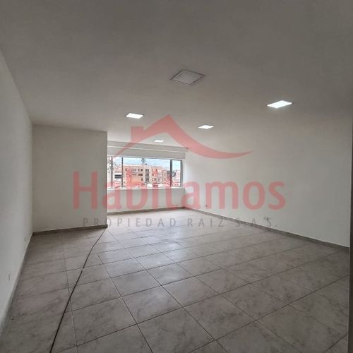 Oficina en arriendo en Zona Centro, Envigado, 36 m² · foto 2 de 5