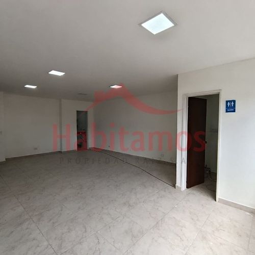 Oficina en arriendo en Zona Centro, Envigado, 36 m² · foto 3 de 5