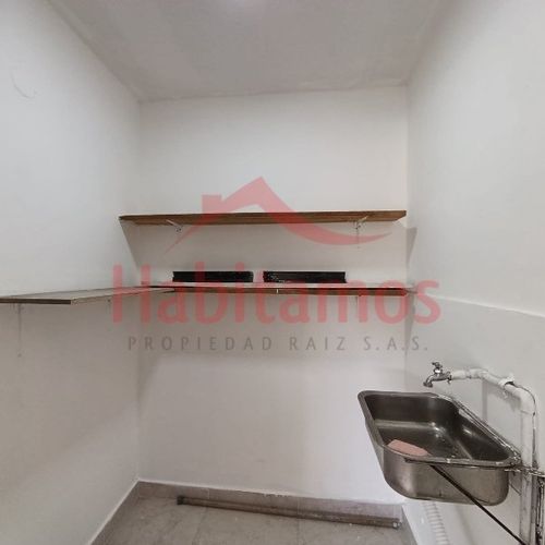 Oficina en arriendo en Zona Centro, Envigado, 36 m² · foto 4 de 5