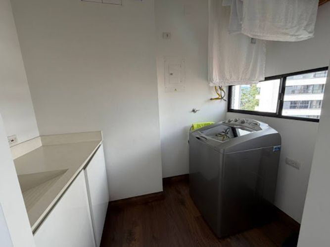 Apartamento de 2 alcobas en arriendo en San Lucas, Medellín, 100 m² · foto 10 de 10