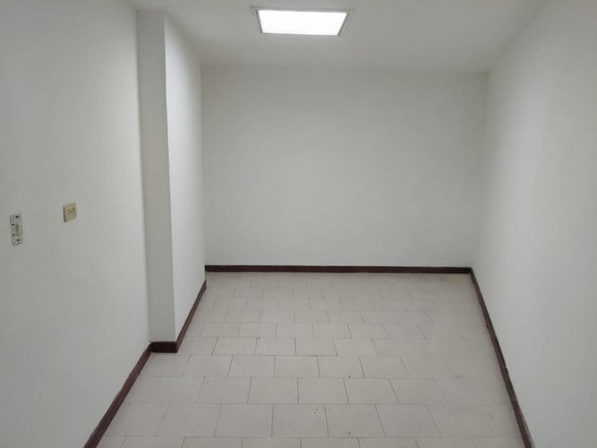 Oficina en arriendo en La Aguacatala, Medellín, 420 m² · foto 5 de 22