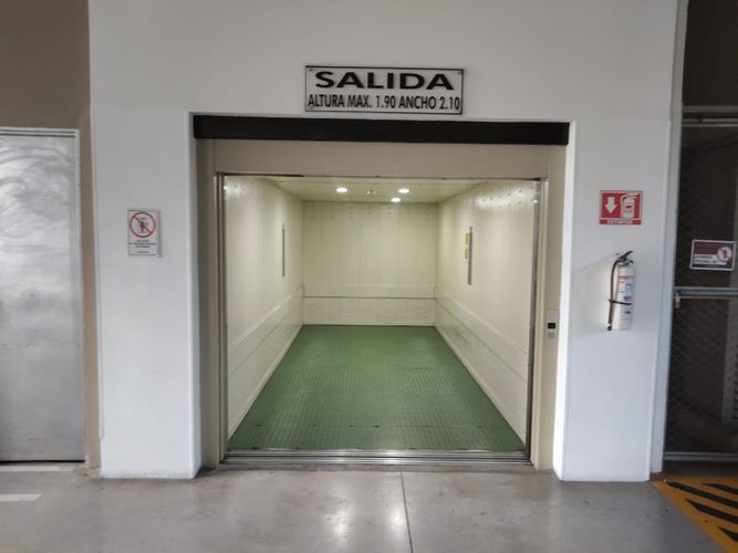Oficina en arriendo en La Aguacatala, Medellín, 420 m² · foto 14 de 22