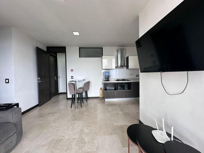 Apartamento de 1 alcoba en arriendo en El Poblado, Medellín, 60 m² · foto 3 de 11