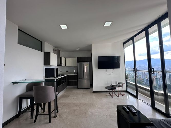 Apartamento de 1 alcoba en arriendo en El Poblado, Medellín, 60 m² · foto 2 de 11