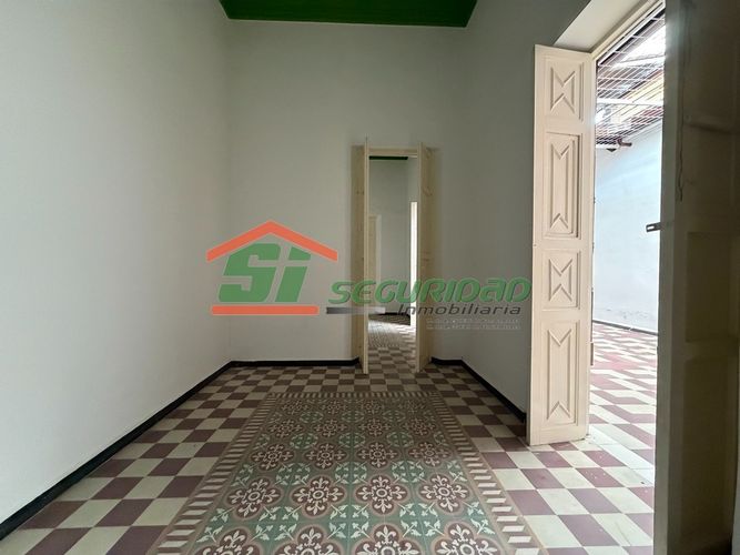 Casa de 8 alcobas en venta en Centro, Bucaramanga, 390 m² · foto 8 de 22