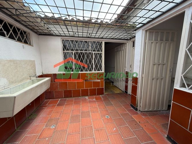 Casa de 8 alcobas en venta en Centro, Bucaramanga, 390 m² · foto 15 de 22