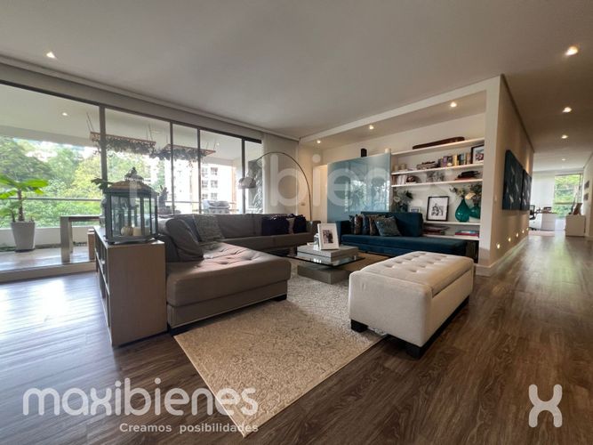 Apartamento de 4 alcobas en arriendo en Las Lomas, Medellín, 316 m² · foto 7 de 24