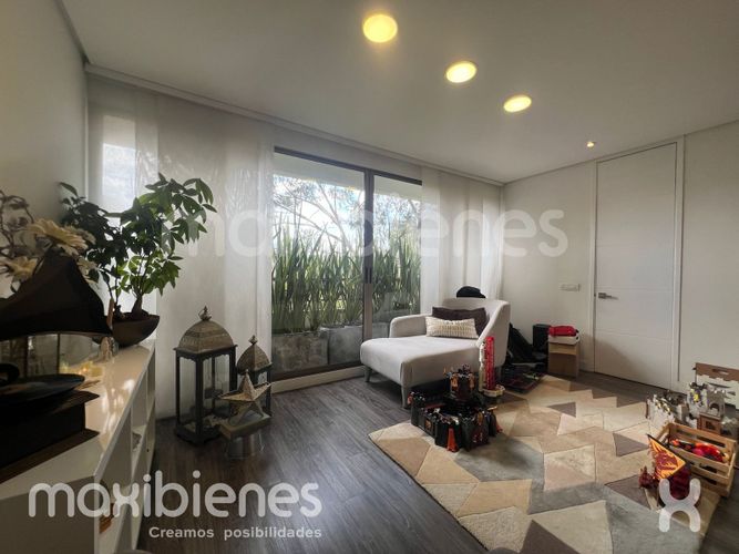 Apartamento de 4 alcobas en arriendo en Las Lomas, Medellín, 316 m² · foto 8 de 24