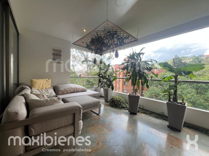 Apartamento de 4 alcobas en arriendo en Las Lomas, Medellín, 316 m² · foto 9 de 24