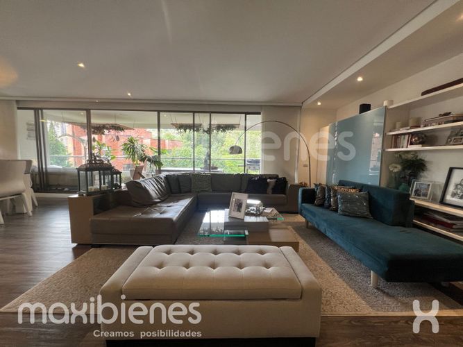 Apartamento de 4 alcobas en arriendo en Las Lomas, Medellín, 316 m² · foto 11 de 24
