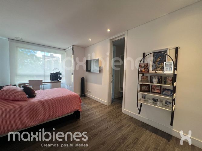 Apartamento de 4 alcobas en arriendo en Las Lomas, Medellín, 316 m² · foto 13 de 24