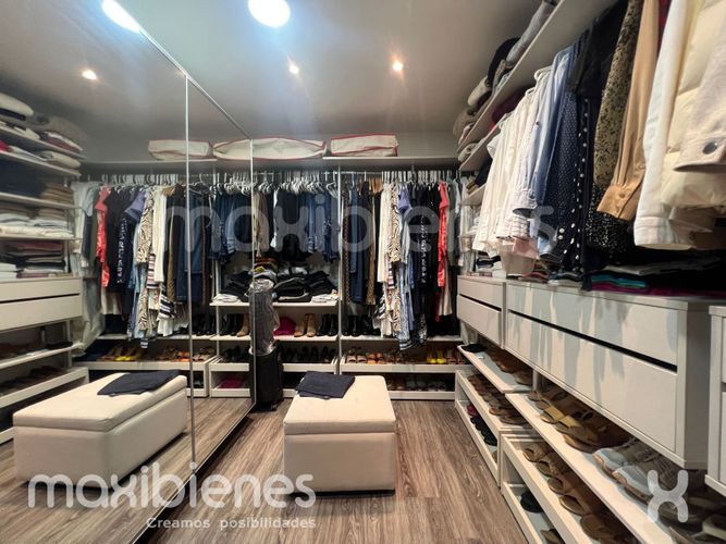 Apartamento de 4 alcobas en arriendo en Las Lomas, Medellín, 316 m² · foto 22 de 24