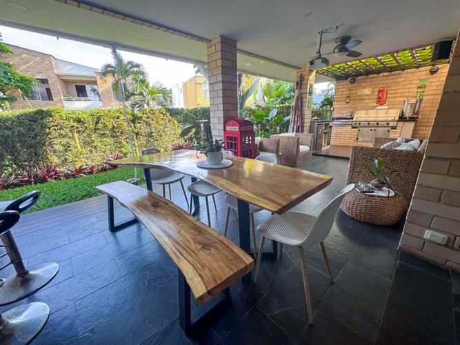 Casa de 4 alcobas en venta en Pance, Cali, 255 m² · foto 3 de 17