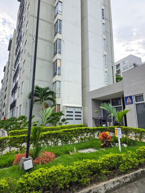 Apartamento de 2 alcobas en venta en Zona Industrial, Yumbo, 47 m² · foto 3 de 10