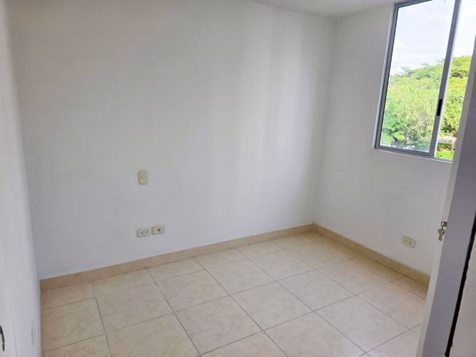 Apartamento de 2 alcobas en venta en Zona Industrial, Yumbo, 47 m² · foto 6 de 10