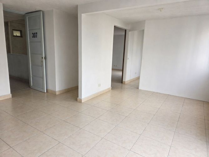 Apartamento de 2 alcobas en venta en Zona Industrial, Yumbo, 47 m² · foto 9 de 10