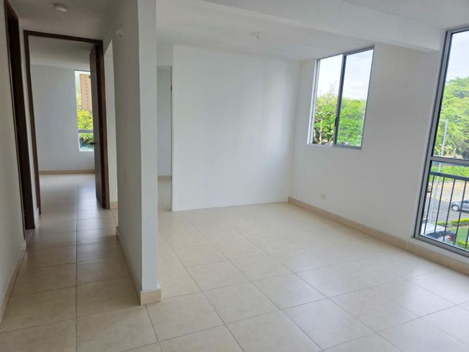 Apartamento de 2 alcobas en venta en Zona Industrial, Yumbo, 47 m² · foto 10 de 10