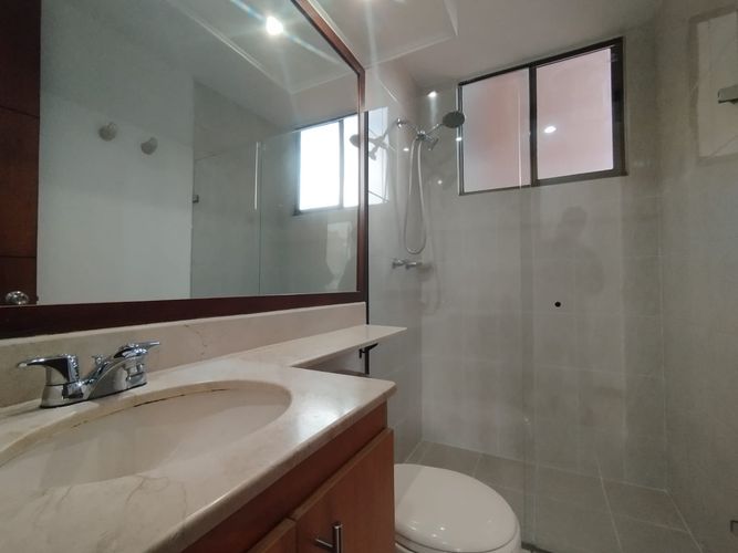 Apartamento de 3 alcobas en arriendo en El Poblado, Medellín, 99 m² · foto 10 de 20