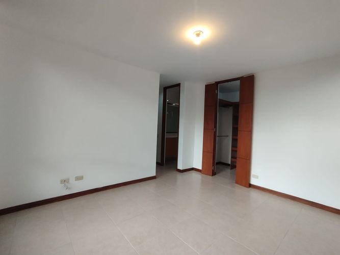 Apartamento de 3 alcobas en arriendo en El Poblado, Medellín, 99 m² · foto 11 de 20